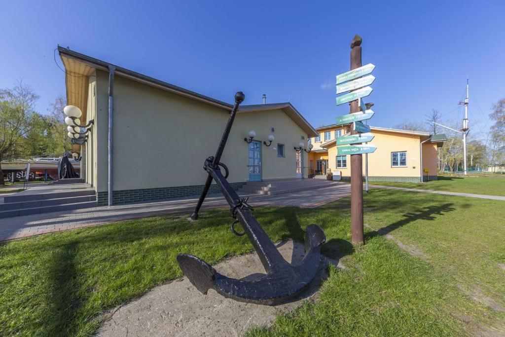 Centrum Zeglarskie Domki Kempingowe Stettino Esterno foto